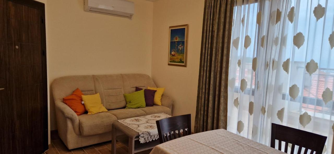 Luxury Apartments Ekaterina Csernomorec Kültér fotó